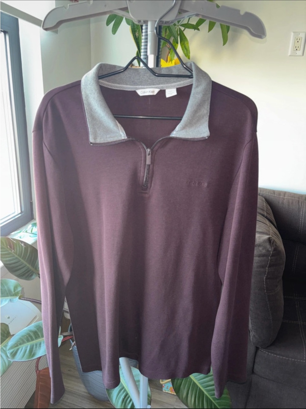 Calvin Klein Men’s Burgundy Zip-Front Sweater with Grey Collar